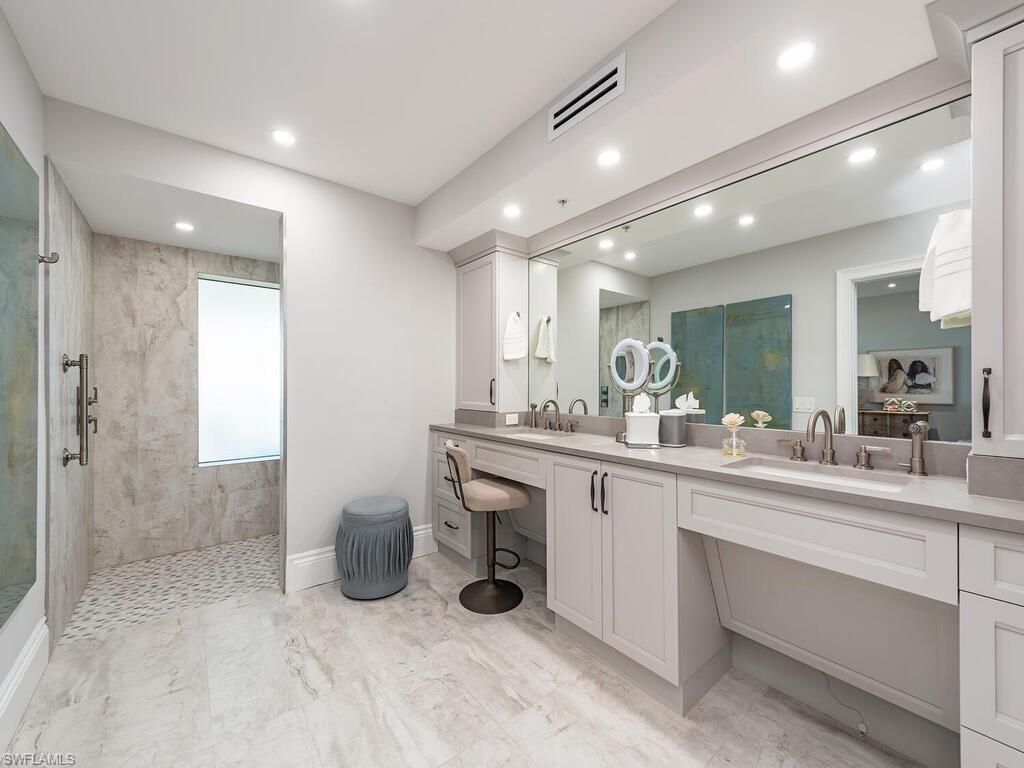 7425 Pelican Bay Blvd, Unit 1706, Naples, FL 34108 Photo