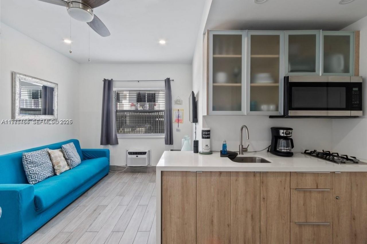 335 Ocean Dr, Unit 122, Miami Beach, FL 33139 Photo