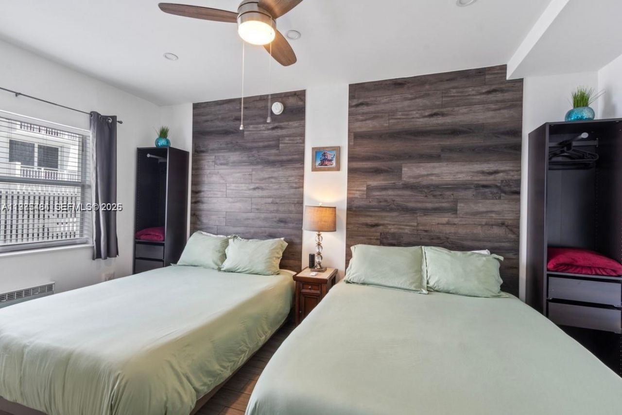 335 Ocean Dr, Unit 122, Miami Beach, FL 33139 Photo