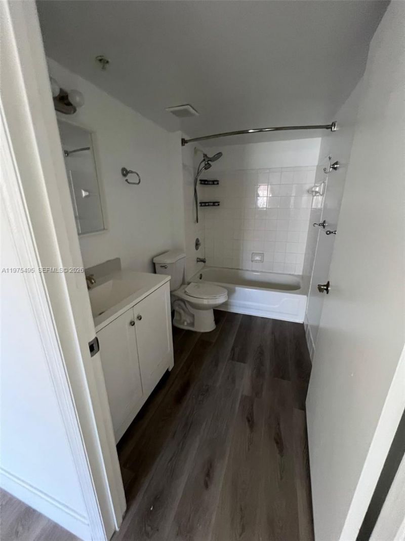 440 S Park Rd, Unit 4-202, Hollywood, FL 33021 Photo