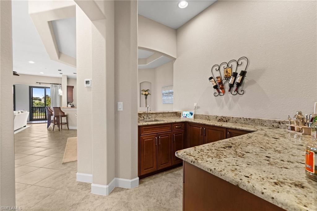 8069 Players Cove Dr, Unit 202, Naples, FL 34113 Photo