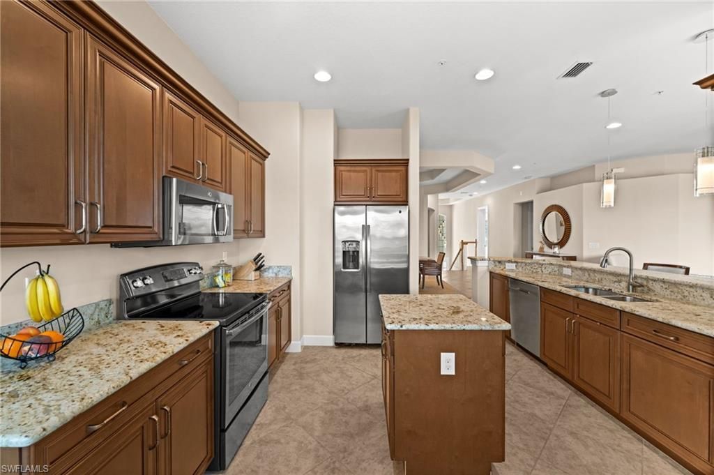 8069 Players Cove Dr, Unit 202, Naples, FL 34113 Photo