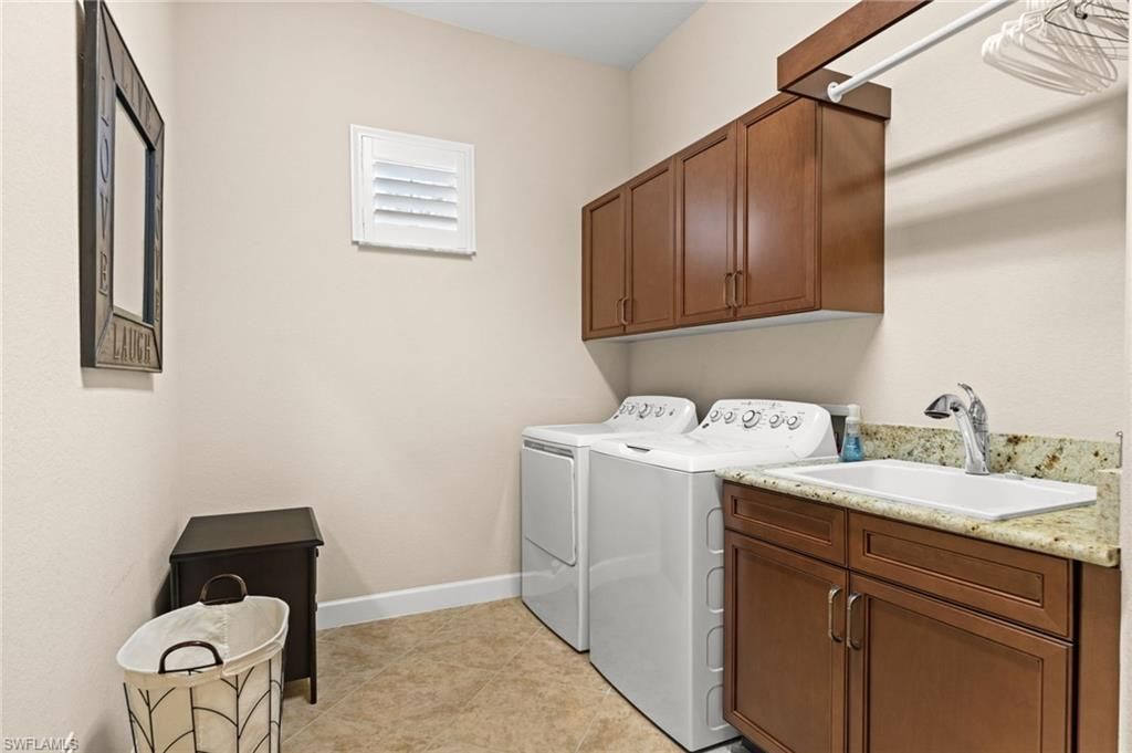 8069 Players Cove Dr, Unit 202, Naples, FL 34113 Photo