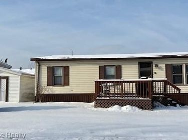 9435 Hunter Rills Road, Fenton, MI 48430