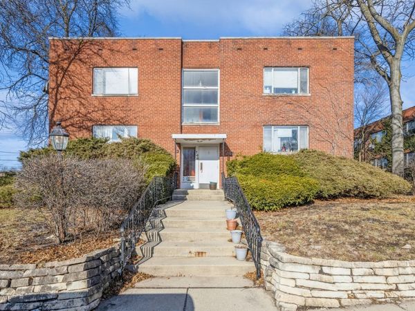 148 Ann Street , Unit 11, Clarendon Hills, IL 60514