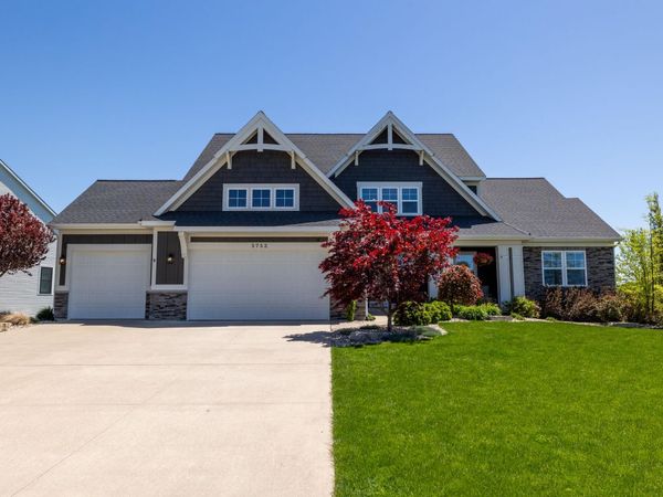 5752 Stonebridge Drive SW, Grandville, MI 49418