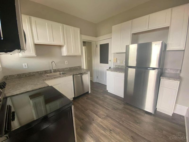 400 Grand Avenue, Cincinnati, OH 45205 Photo 12