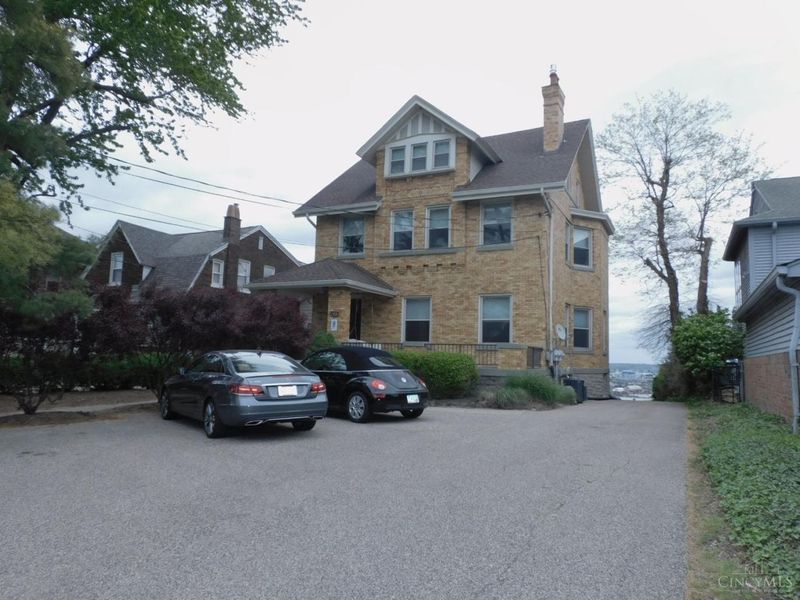 400 Grand Avenue, Cincinnati, OH 45205 Photo 2