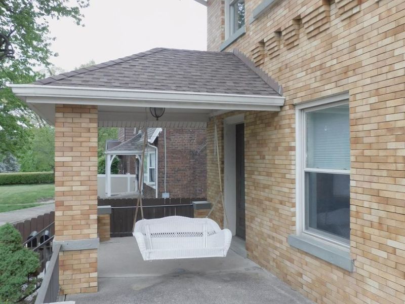 400 Grand Avenue, Cincinnati, OH 45205 Photo 3