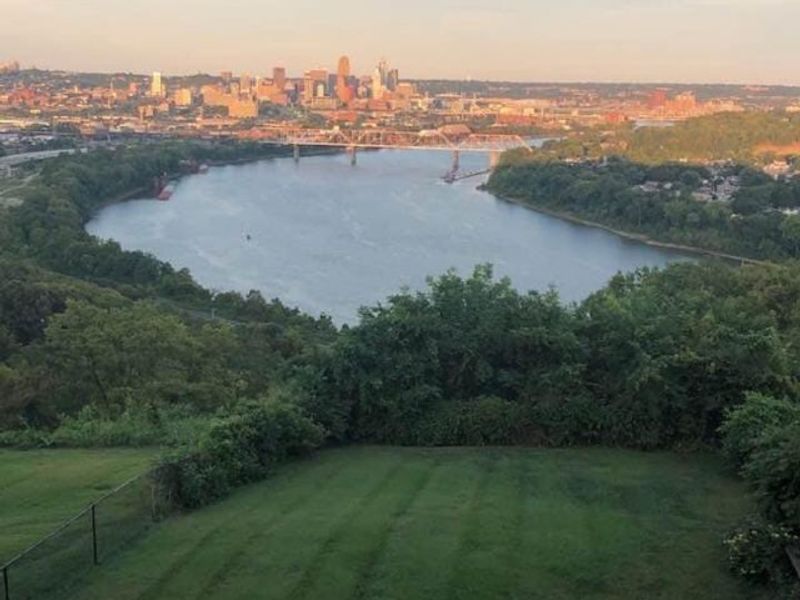 400 Grand Avenue, Cincinnati, OH 45205 Photo 8