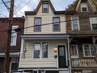 327 W RACE STREET, POTTSVILLE, PA 17901