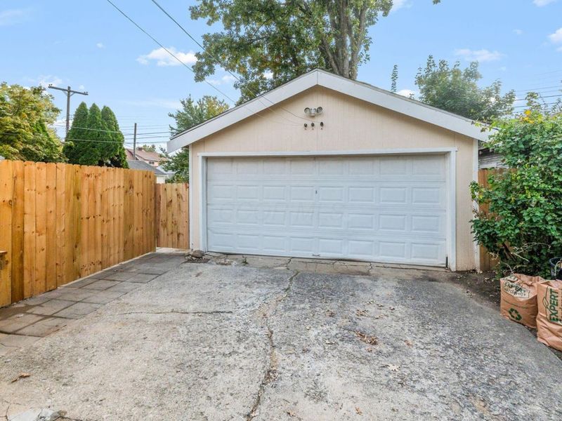 640 Chestershire Road, Columbus, OH 43204 Photo 5