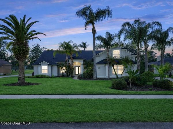 483 N Pine Meadow Drive , DeBary, FL 32713