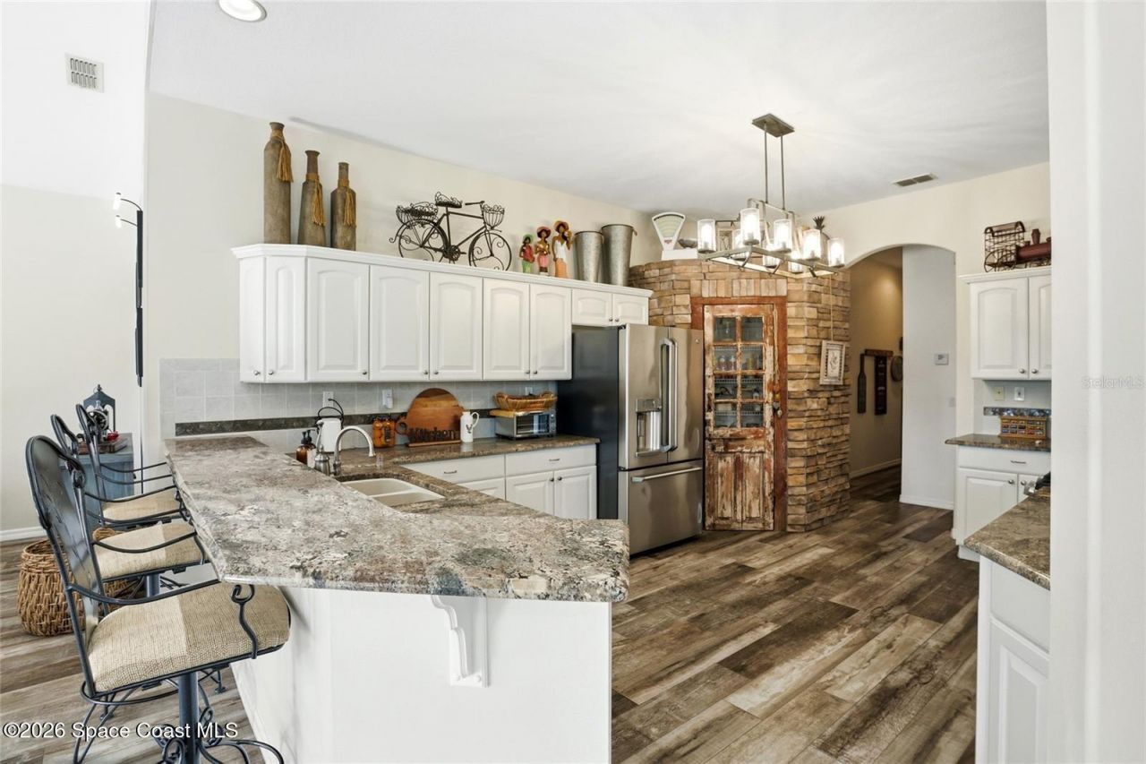 483 N Pine Meadow Drive , Debary, FL 32713 Photo