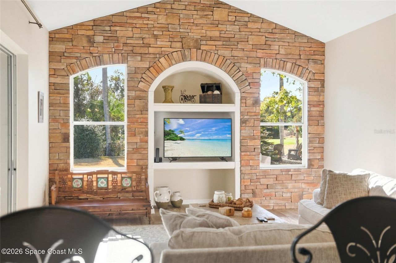 483 N Pine Meadow Drive , Debary, FL 32713 Photo