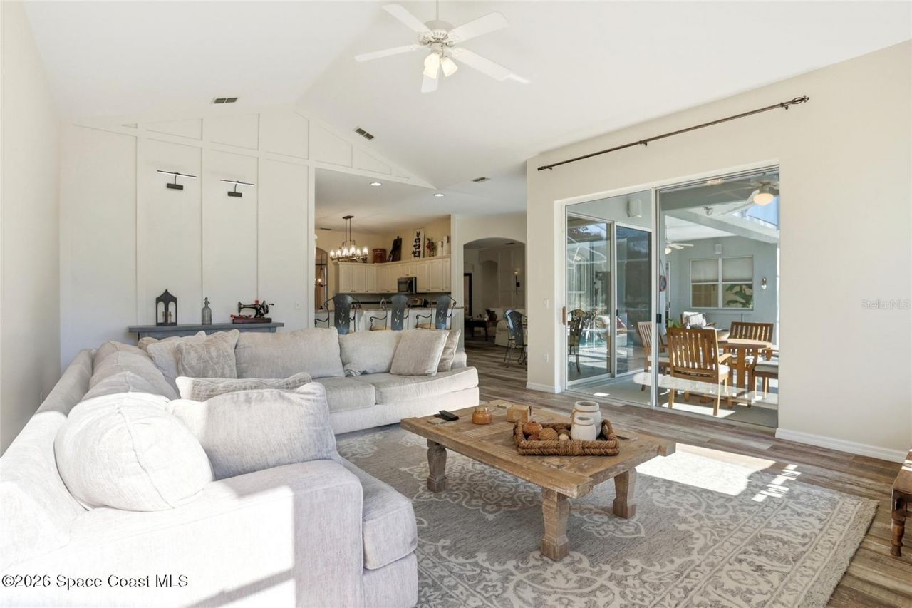 483 N Pine Meadow Drive , Debary, FL 32713 Photo