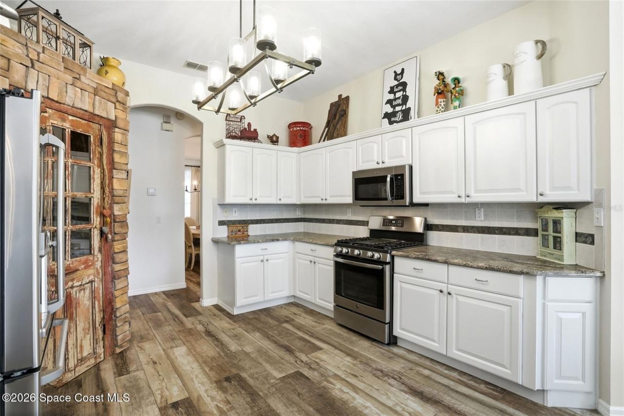 483 N Pine Meadow Drive , Debary, FL 32713 Photo