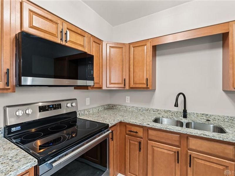 1820 Boesel Avenue, Dayton, OH 45429 Photo 12