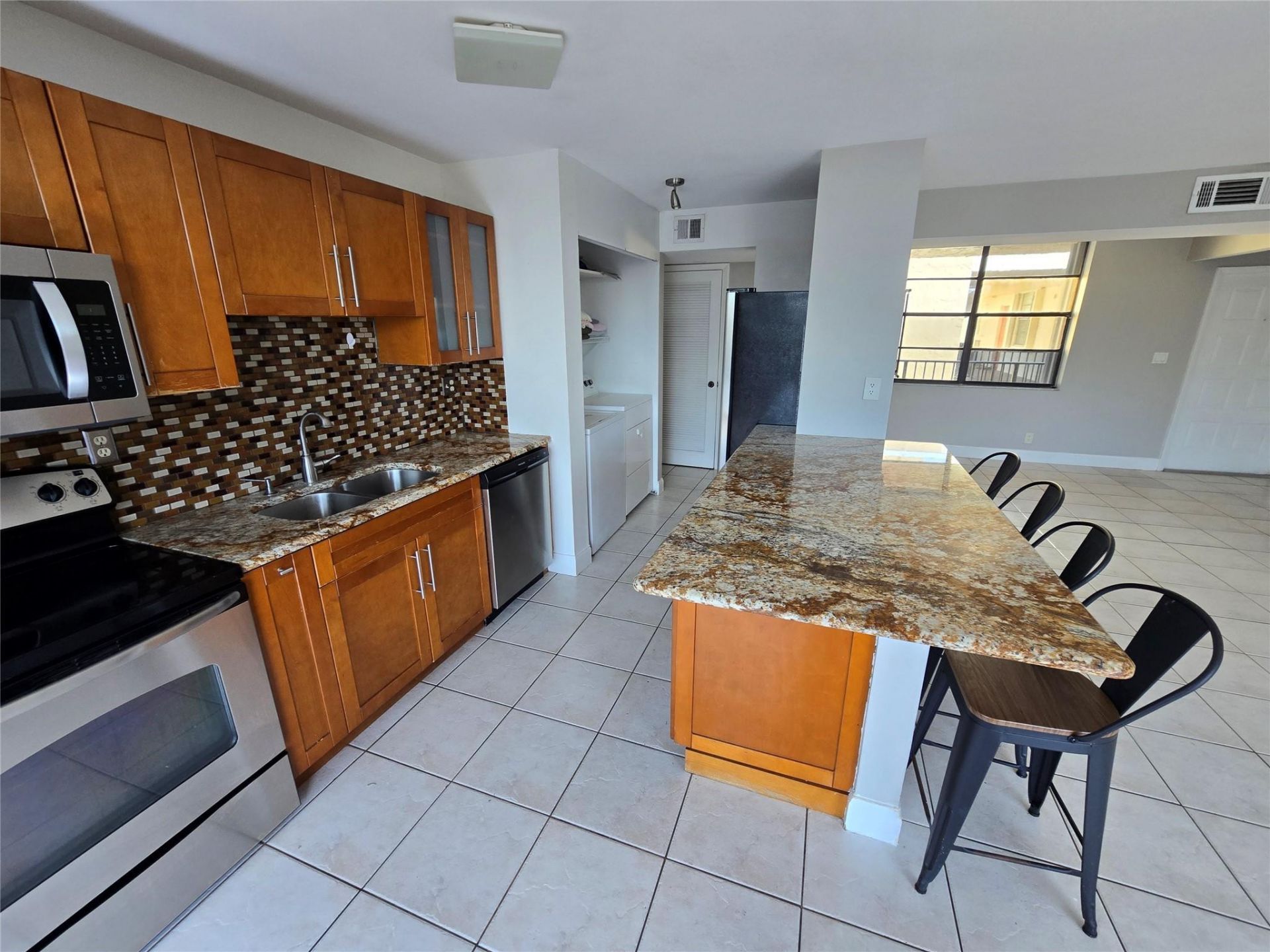 3590 Blue Lake Drive, Unit 504, Pompano Beach, FL 33064 Photo