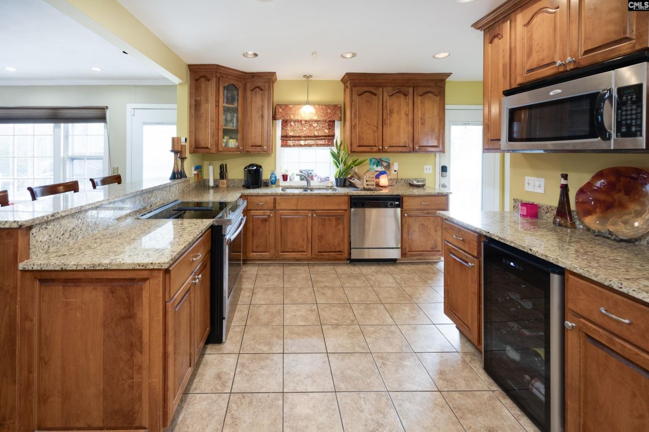 708 Fairway Lane  Photo 12