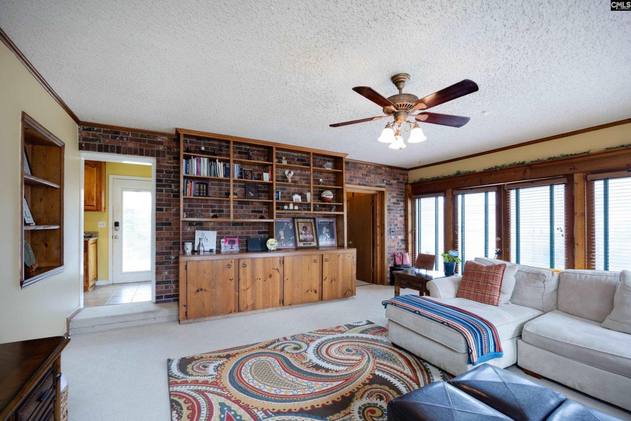 708 Fairway Lane  Photo 15