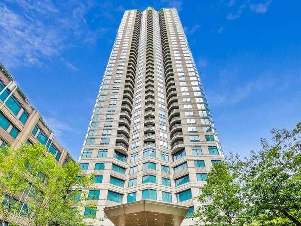 400 N LaSalle Drive, Unit 4012, Chicago, IL 60654