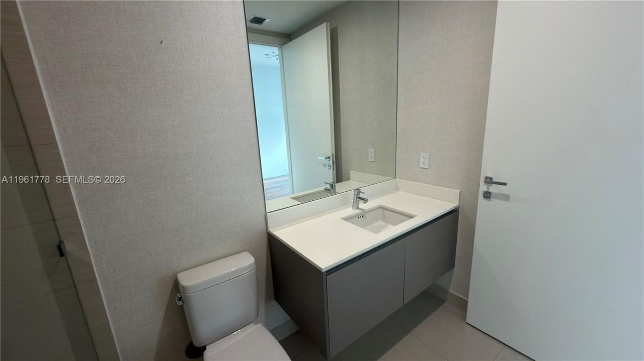 3250 NE 188th St , Unit 204, Aventura, FL 33180 Photo