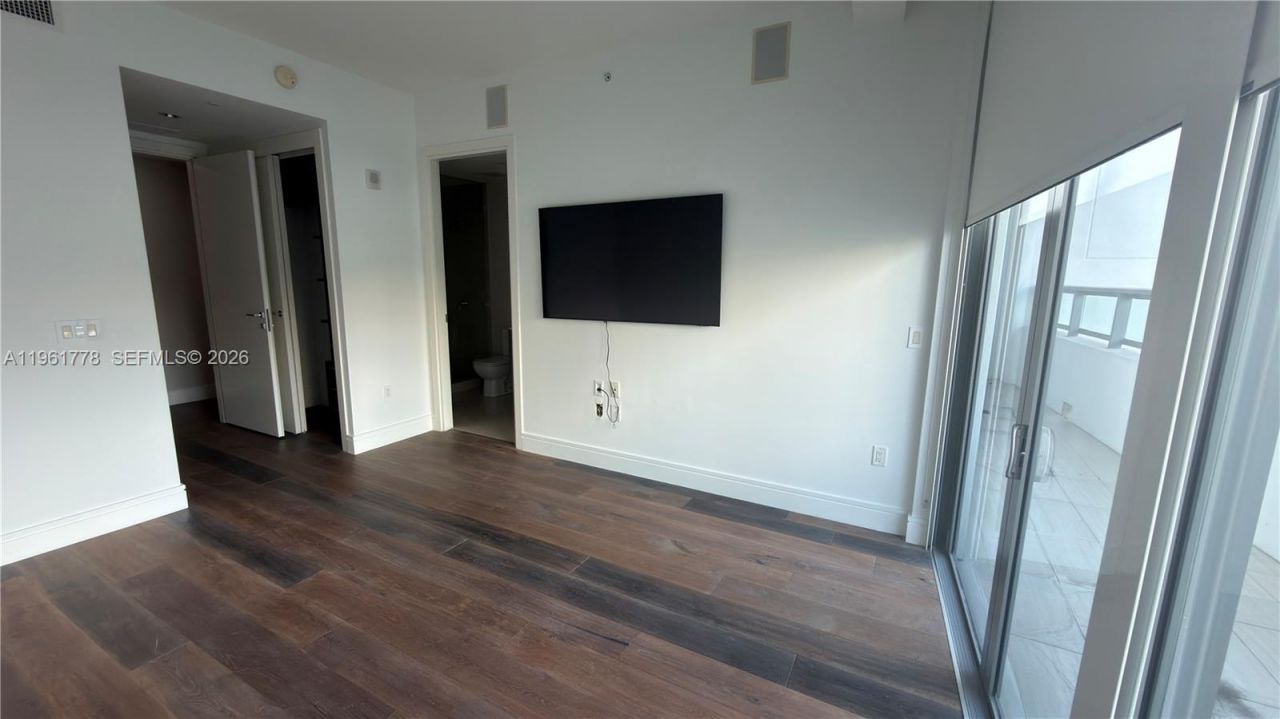 3250 NE 188th St , Unit 204, Aventura, FL 33180 Photo