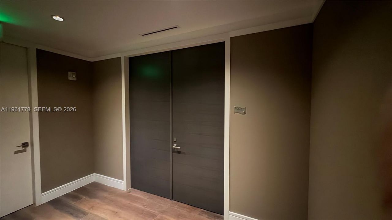 3250 NE 188th St , Unit 204, Aventura, FL 33180 Photo