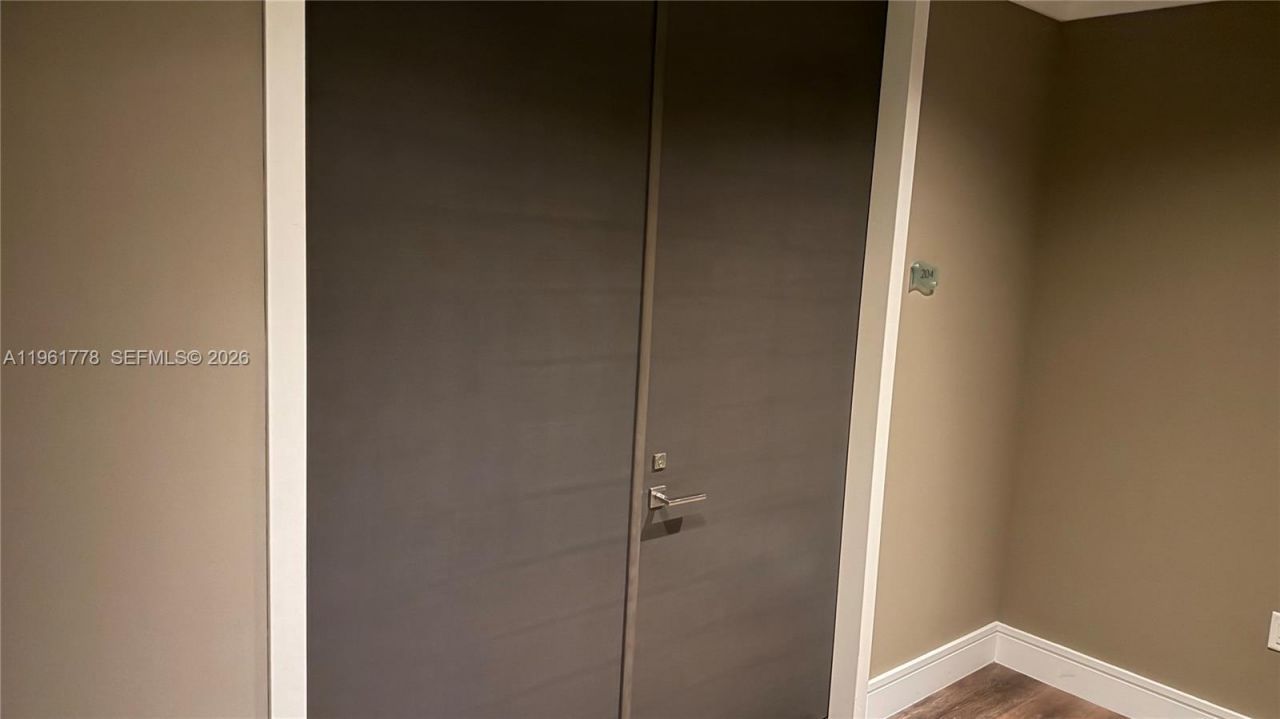 3250 NE 188th St , Unit 204, Aventura, FL 33180 Photo