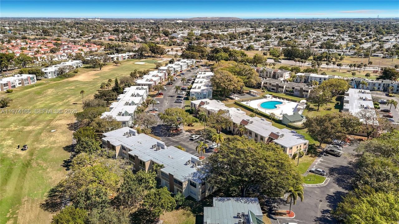 7331 NW 18th St, Unit 202, Margate, FL 33063 Photo