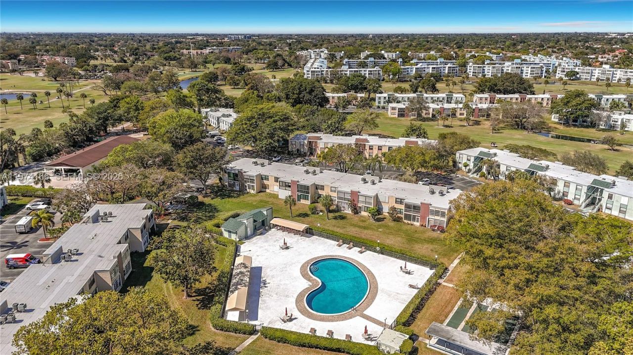 7331 NW 18th St, Unit 202, Margate, FL 33063 Photo