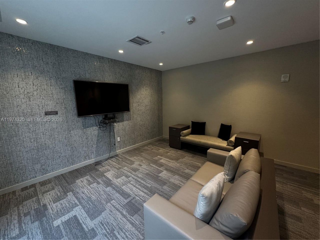 1010 SW 2nd Ave, Unit 1505, Miami, FL 33130 Photo