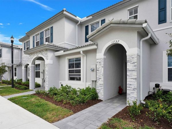 1757 SE 26th Ter , Homestead, FL 33035