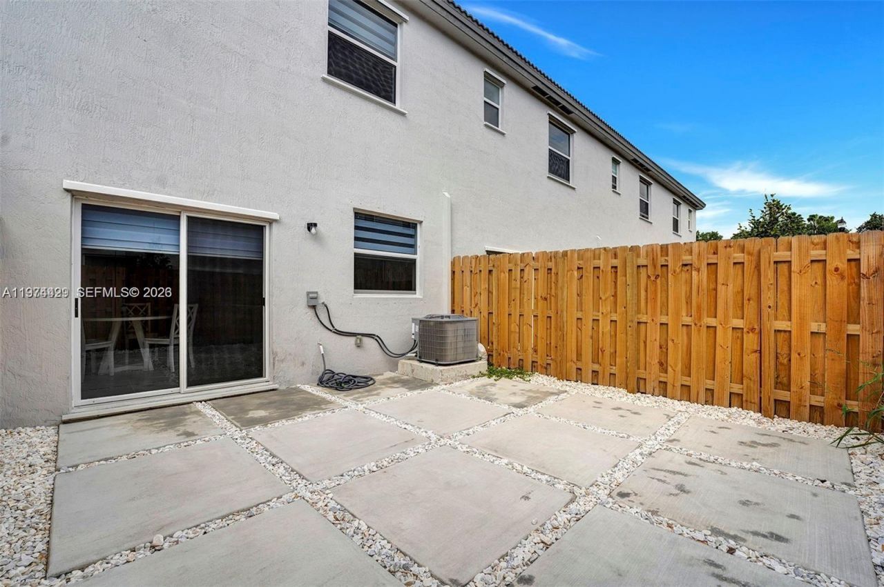 1757 SE 26th Ter , Homestead, FL 33035 Photo