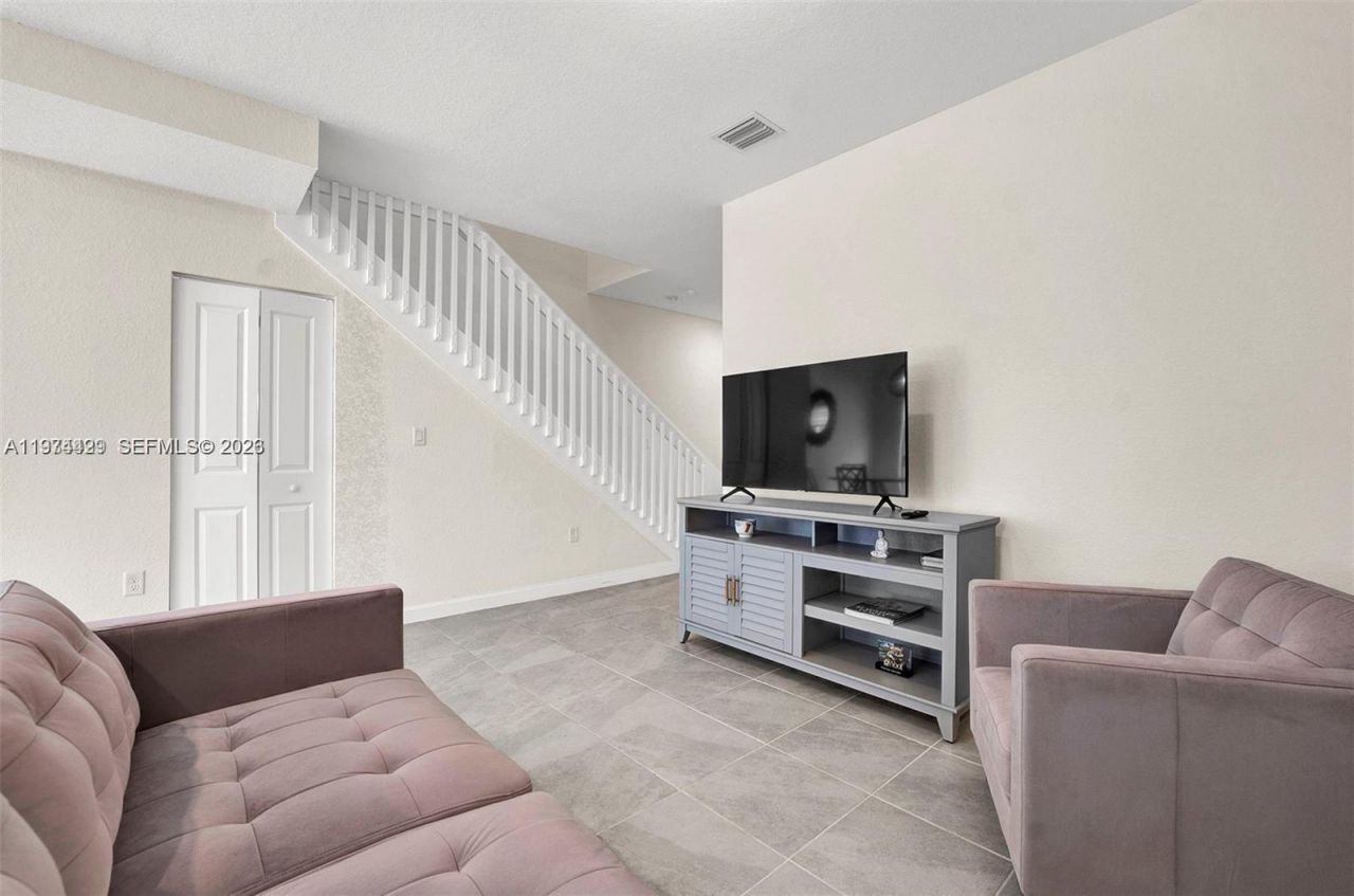 1757 SE 26th Ter , Homestead, FL 33035 Photo