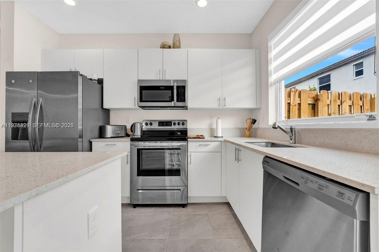 1757 SE 26th Ter , Homestead, FL 33035 Photo