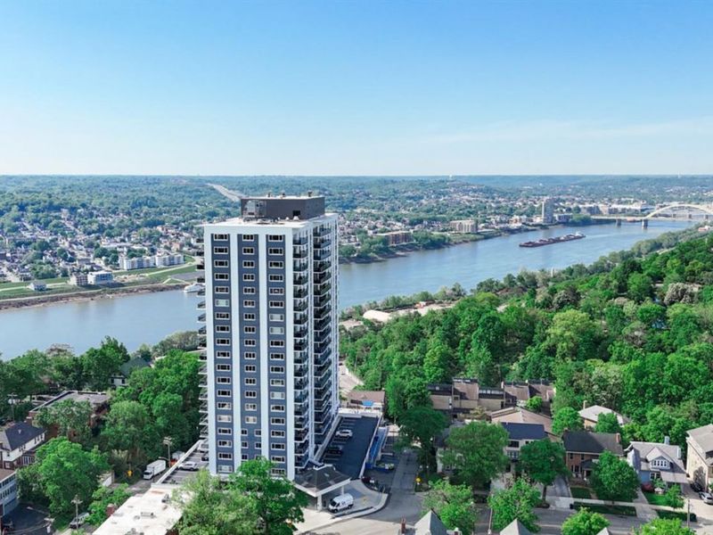 2200 Victory Parkway, Unit 2103, Cincinnati, OH 45206 Photo 2