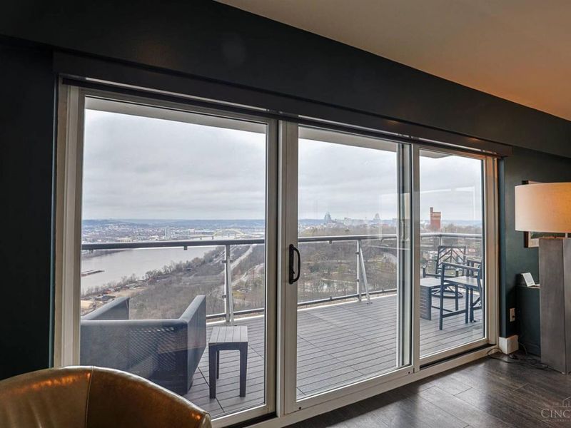 2200 Victory Parkway, Unit 2103, Cincinnati, OH 45206 Photo 22