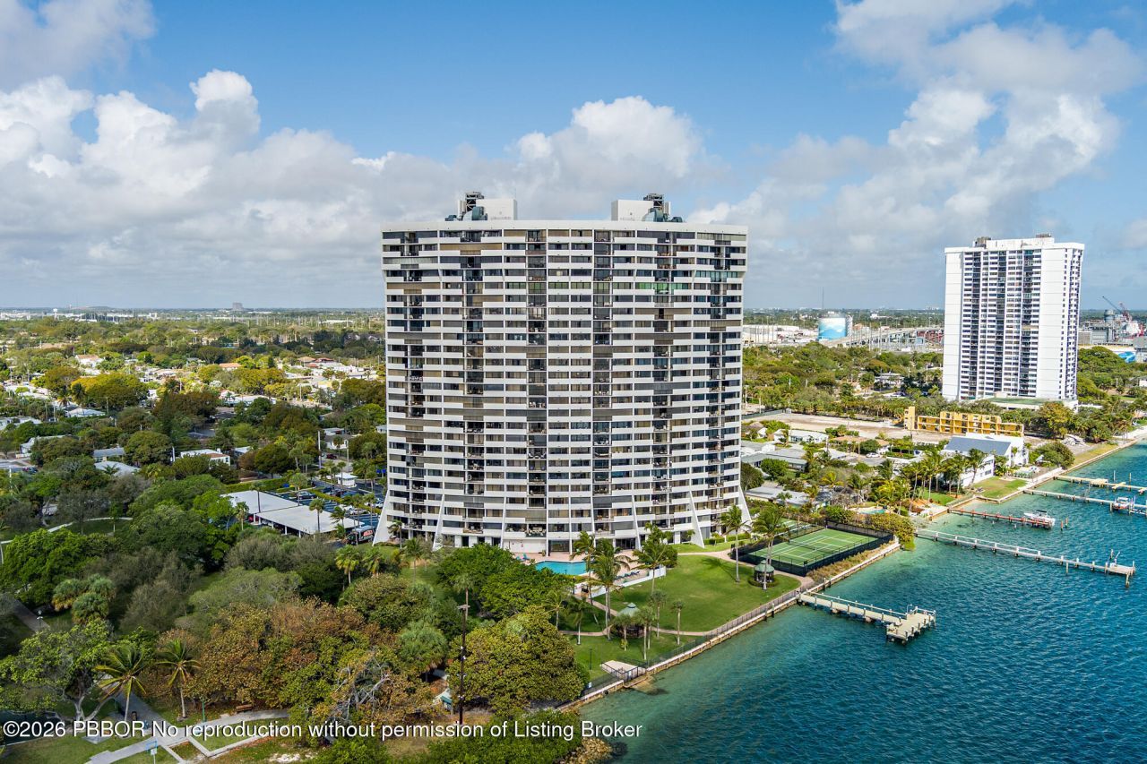 5200 N Flagler Drive, Unit 404, West Palm Beach, FL 33407 Photo