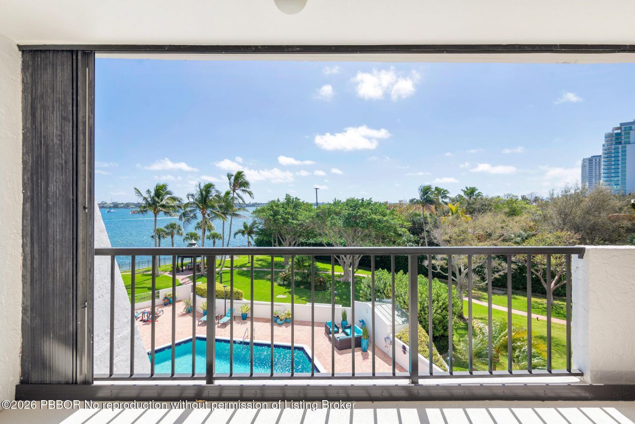 5200 N Flagler Drive, Unit 404, West Palm Beach, FL 33407 Photo