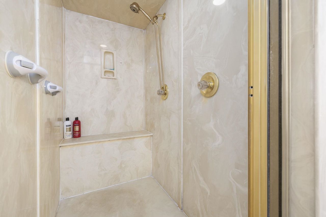 4616 Eyerly St. Photo 20