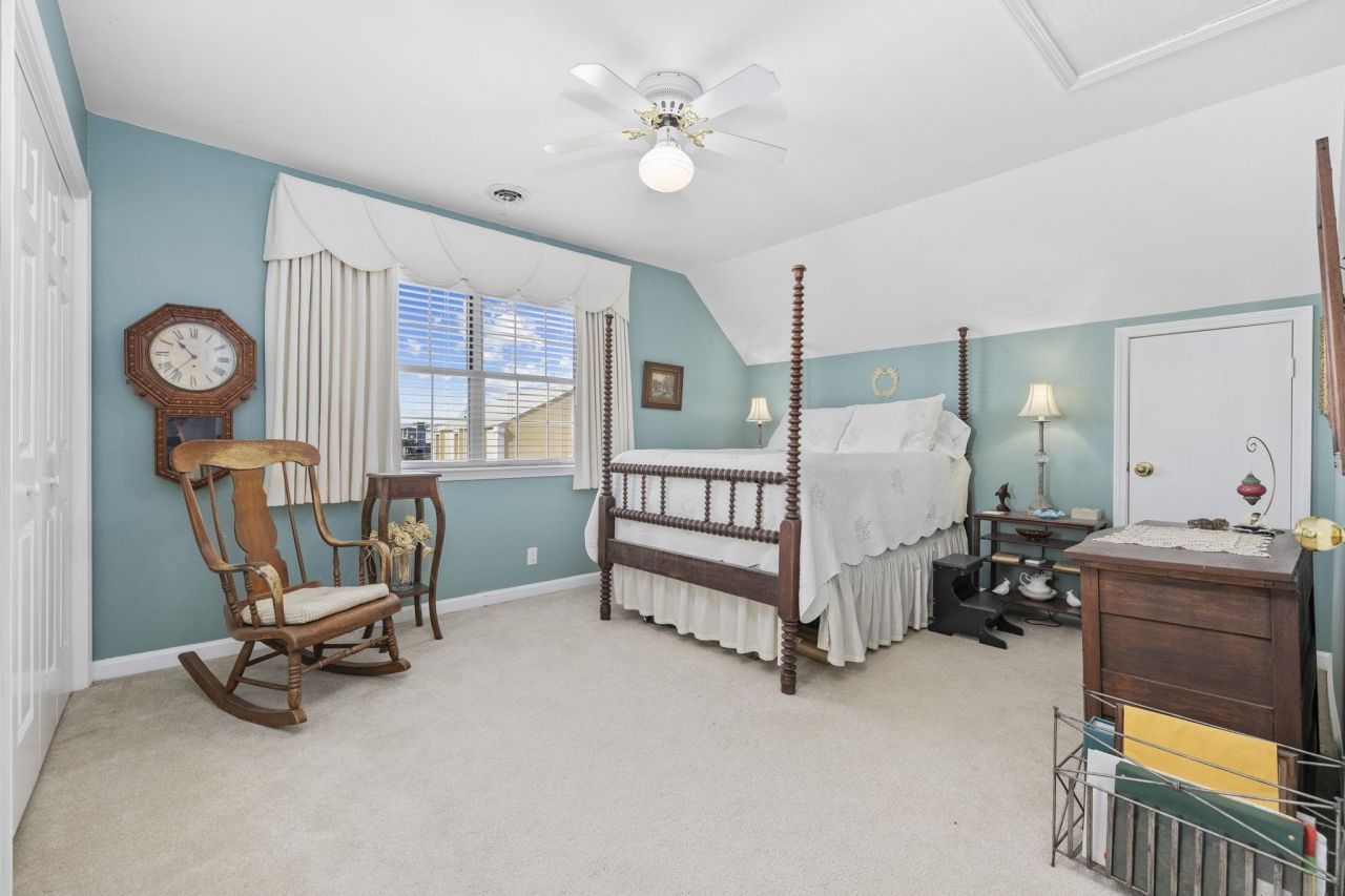 4616 Eyerly St. Photo 22