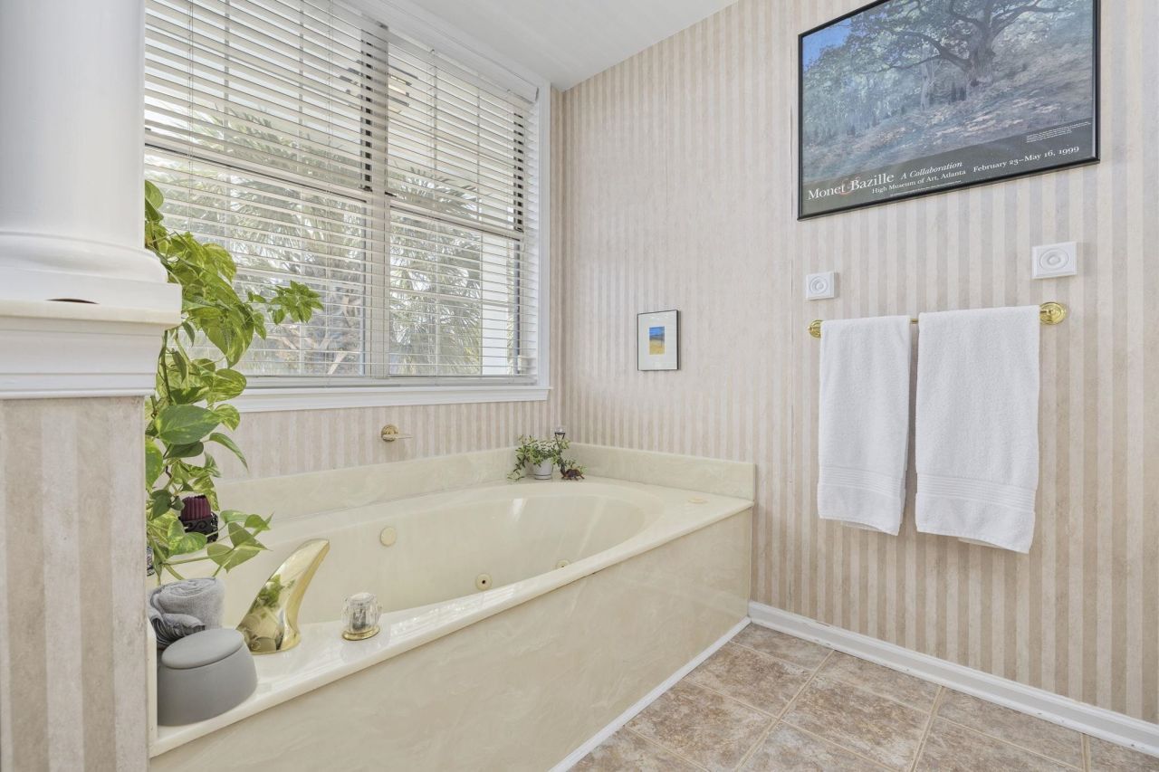 4616 Eyerly St. Photo 32