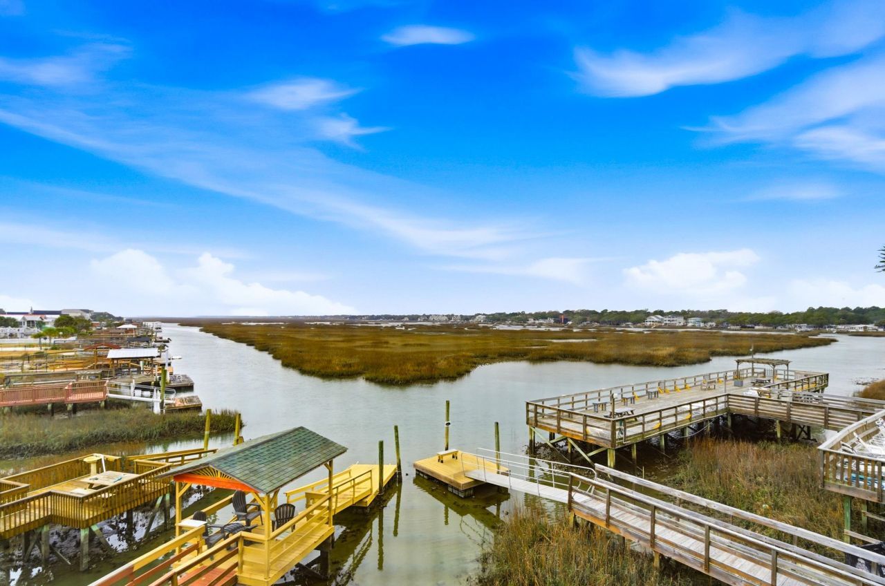 215 Atlantic Ave.  Photo 6