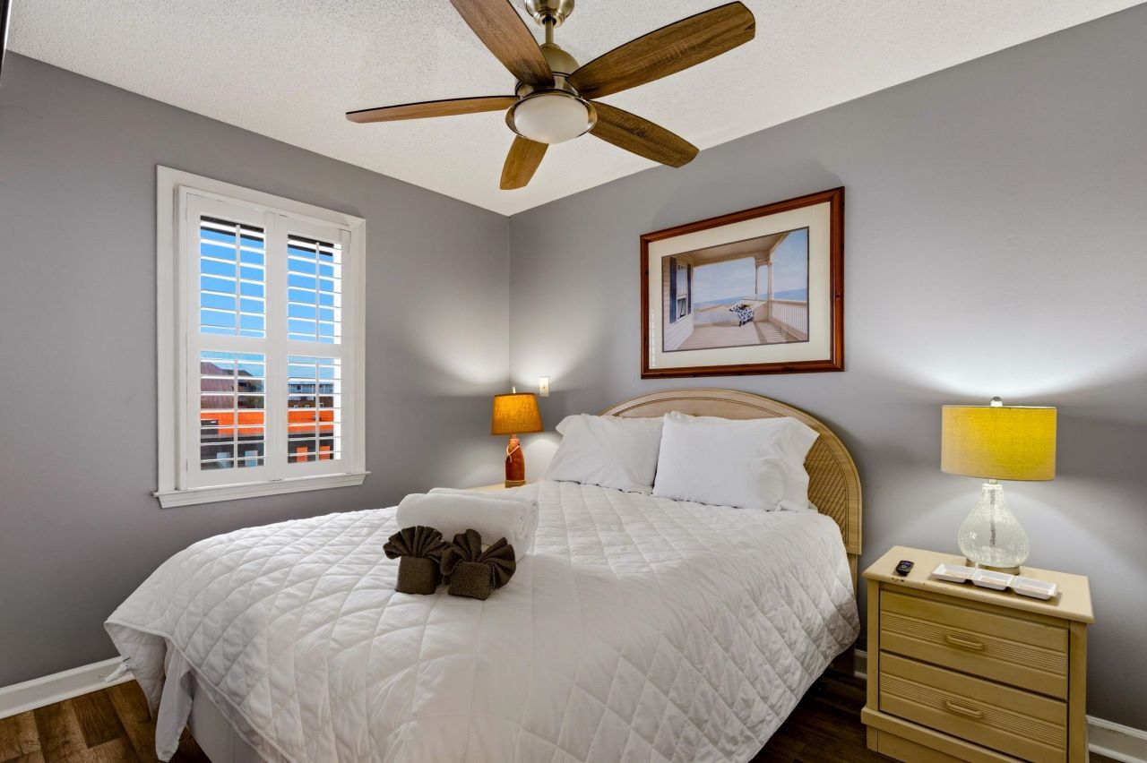 215 Atlantic Ave.  Photo 9