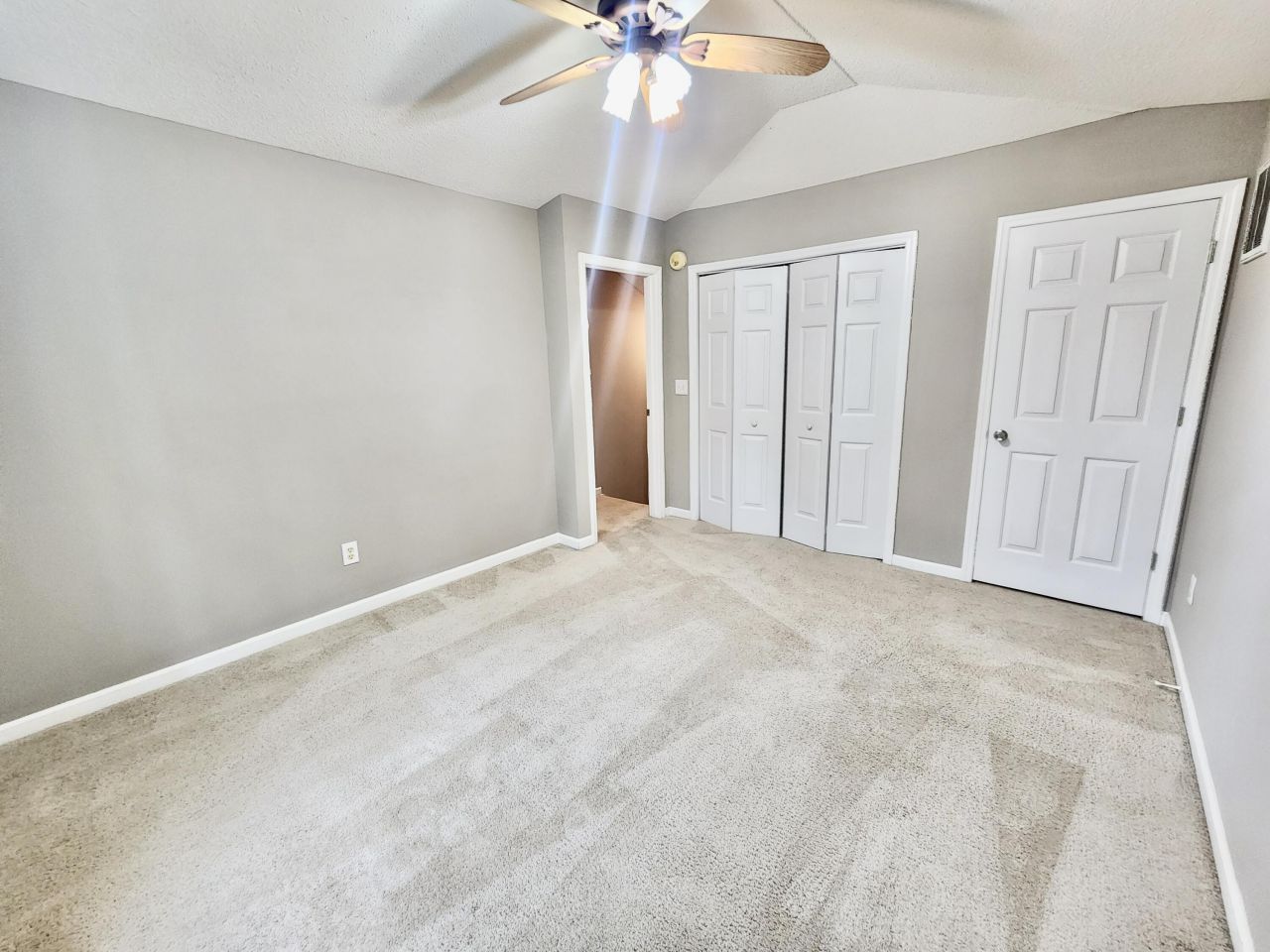 1914 Cedar Petal Lane Photo 13