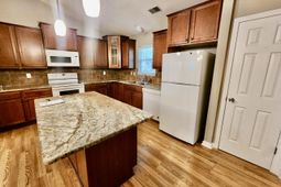 1914 Cedar Petal Lane photo 4