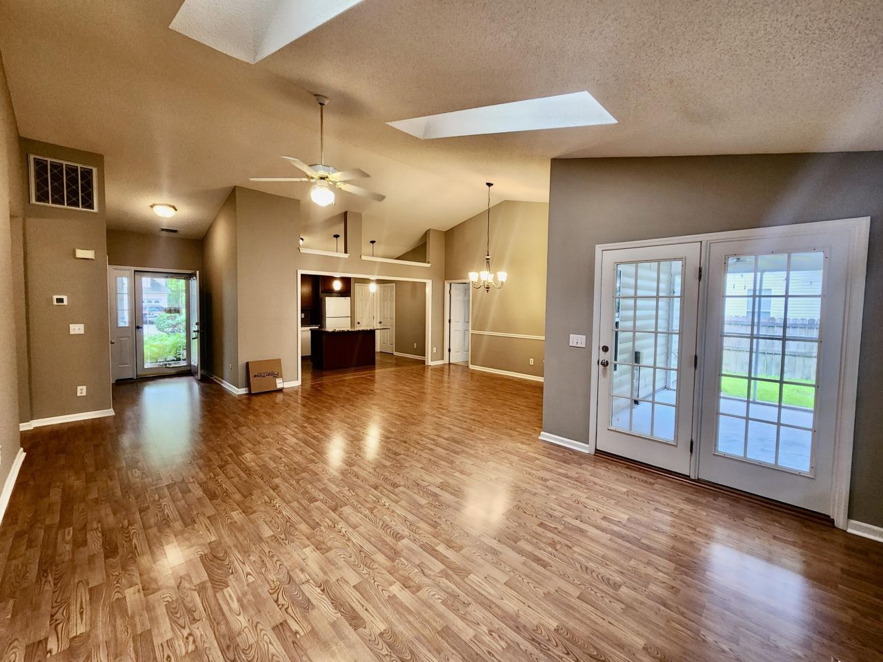 1914 Cedar Petal Lane Photo 6