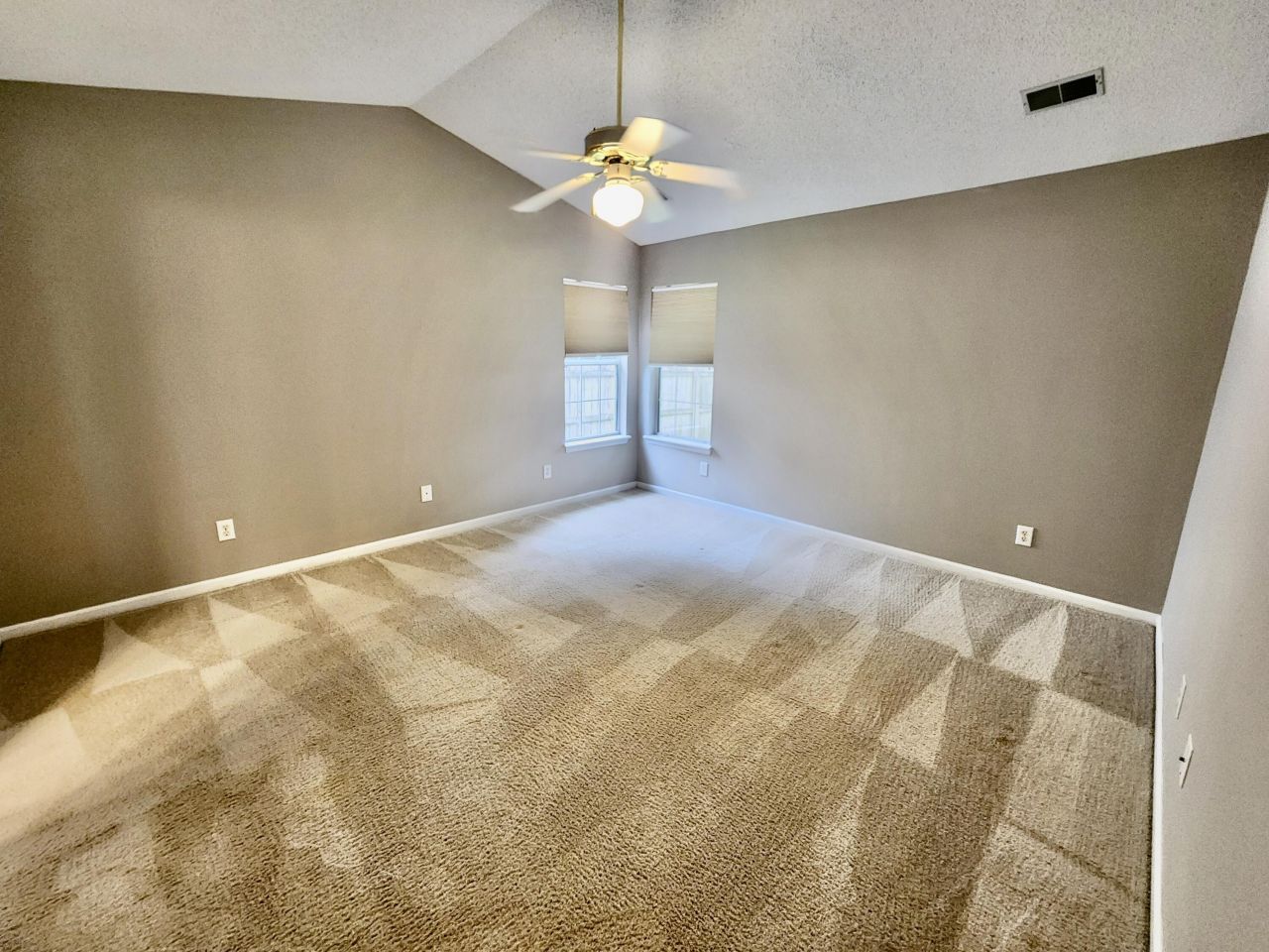 1914 Cedar Petal Lane Photo 9